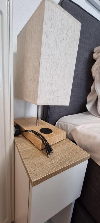 Federnest - Luxus-Studio - Kingsize Boxspringbett - Home-Office Mit Monitor Und Drucker - 11 Min Hbf ドゥイスブルグ エクステリア 写真