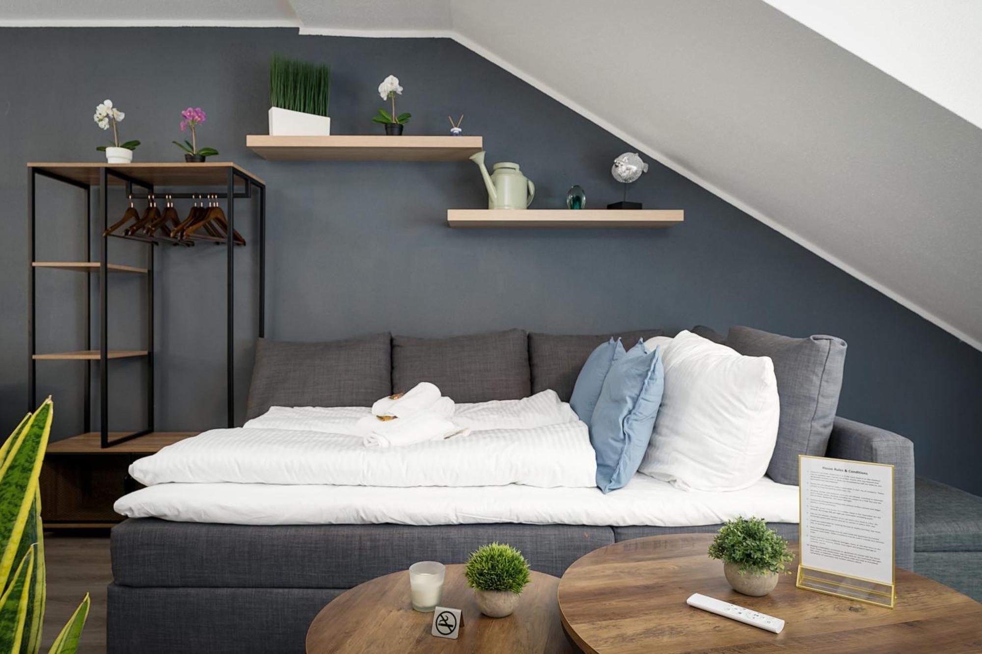 Federnest - Luxus-Studio - Kingsize Boxspringbett - Home-Office Mit Monitor Und Drucker - 11 Min Hbf ドゥイスブルグ エクステリア 写真